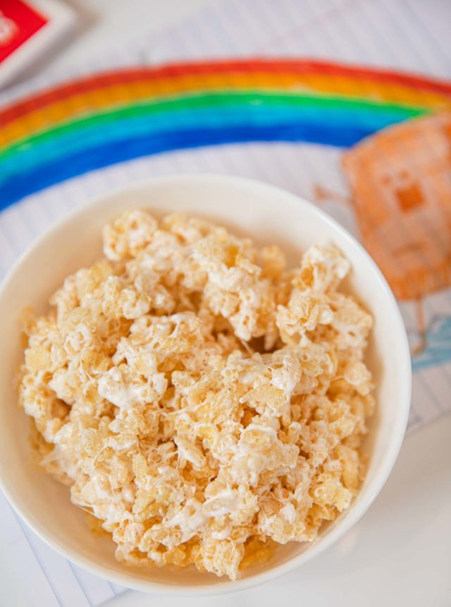 Microwave Rice Krispies Treat in cereal bowl